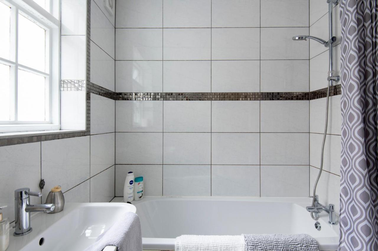 Fantastic 3 Bed Brighton House- Sleeps 6- Superfast Wifi And Garageアパートメント エクステリア 写真